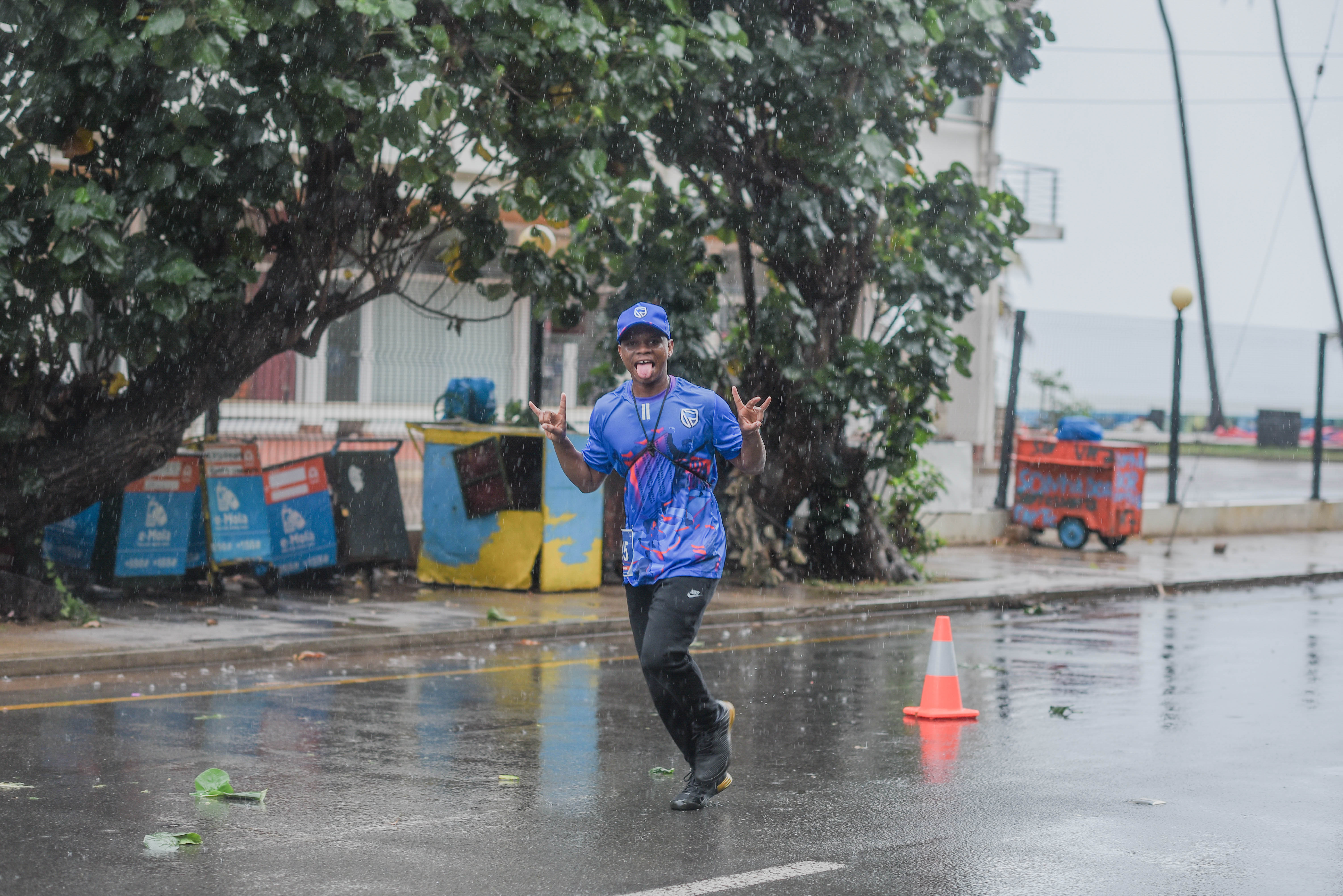 43Corrida Azul.jpg
